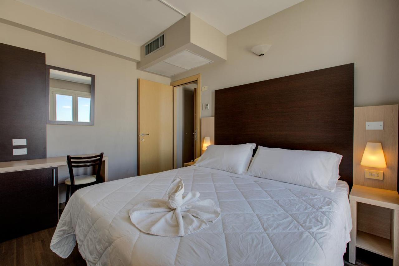 Hotel Aiglon 리미니 외부 사진