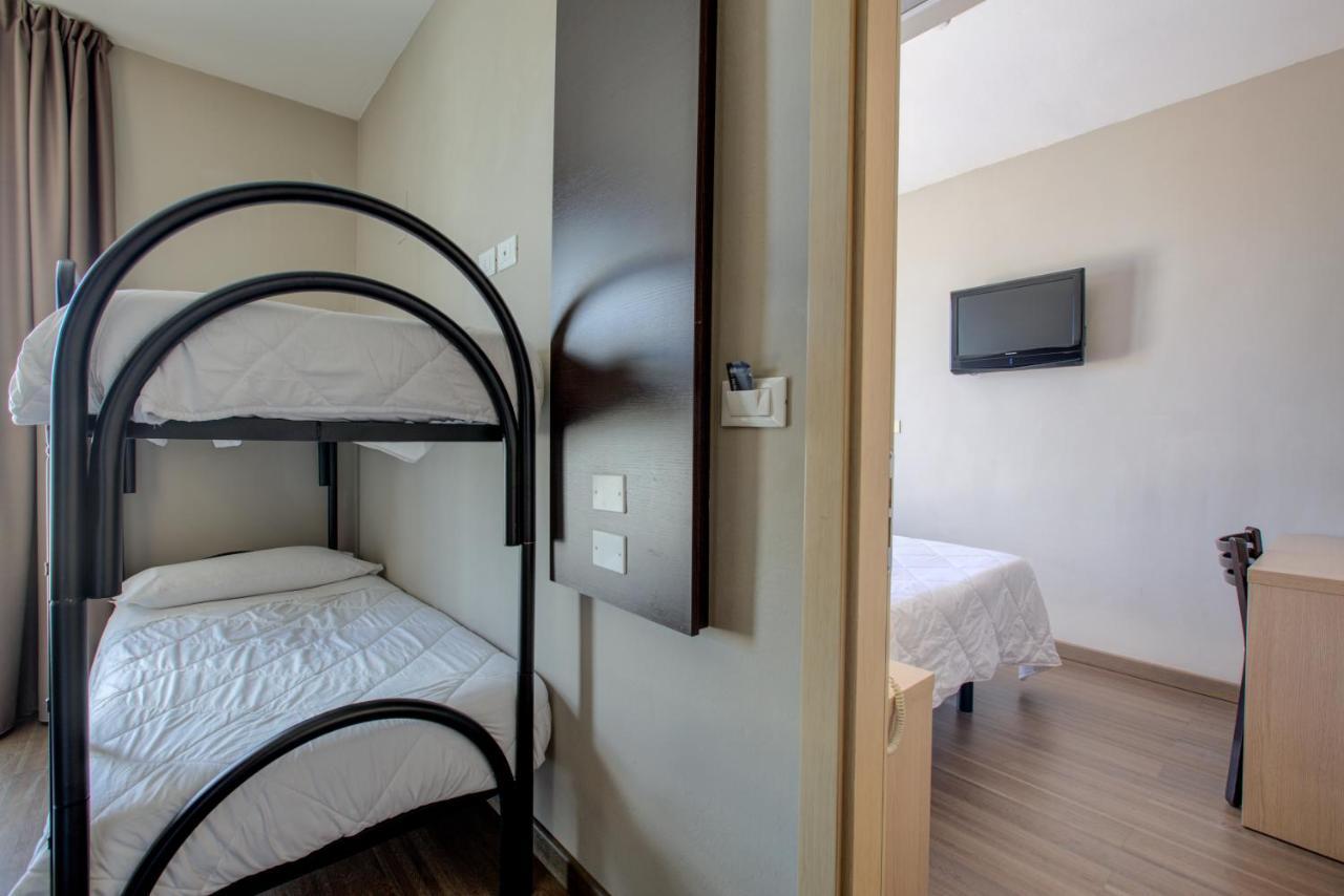 Hotel Aiglon 리미니 외부 사진