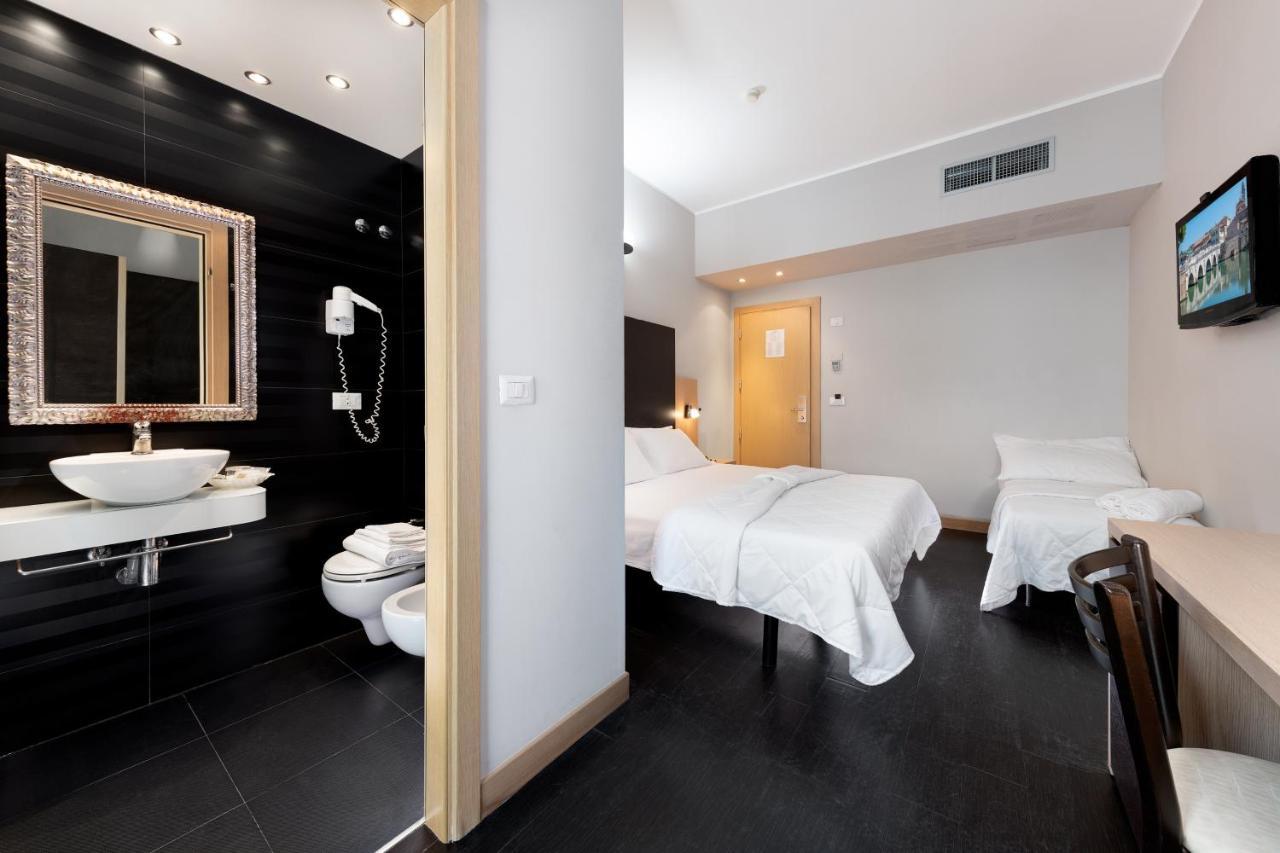 Hotel Aiglon 리미니 외부 사진