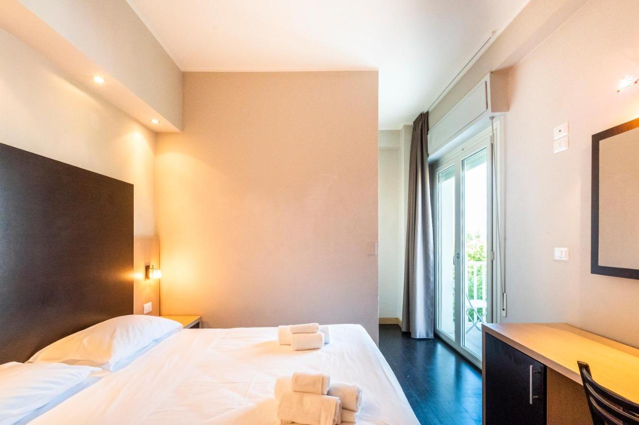 Hotel Aiglon 리미니 외부 사진